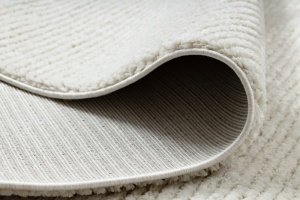 Biely shaggy koberec so strapcami Villa PC00B/rovnaké pásiky