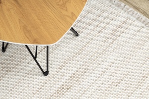 Béžový koberec NANO EO78A so strapcami